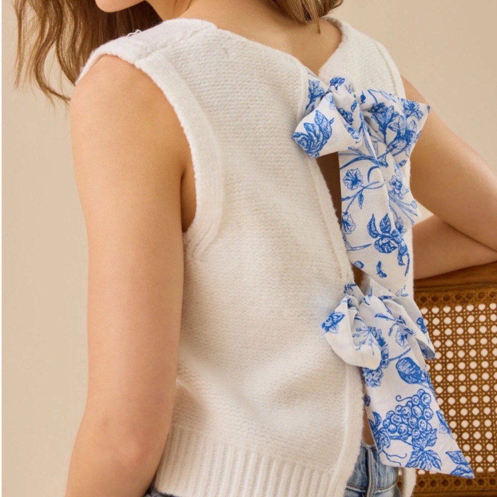 Altar'd State White Knit Sweater Vest Blue Toile Bow Back fancy preppy S boho